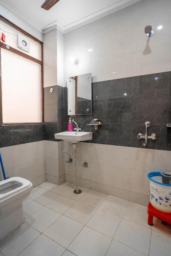 The Lodgers 2 Bhk Serviced Apartment Infront Of Artemis Hospital Gurgaon Exterior foto