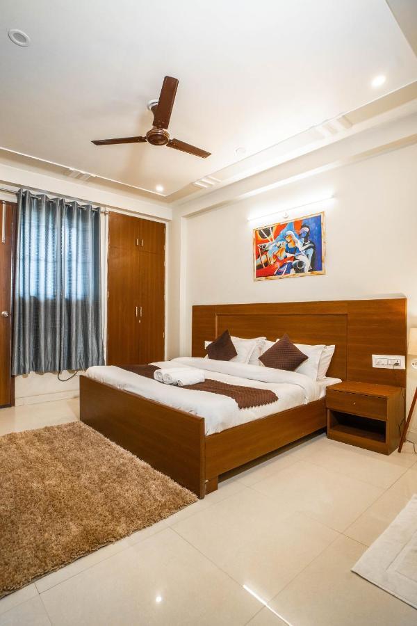 The Lodgers 2 Bhk Serviced Apartment Infront Of Artemis Hospital Gurgaon Exterior foto