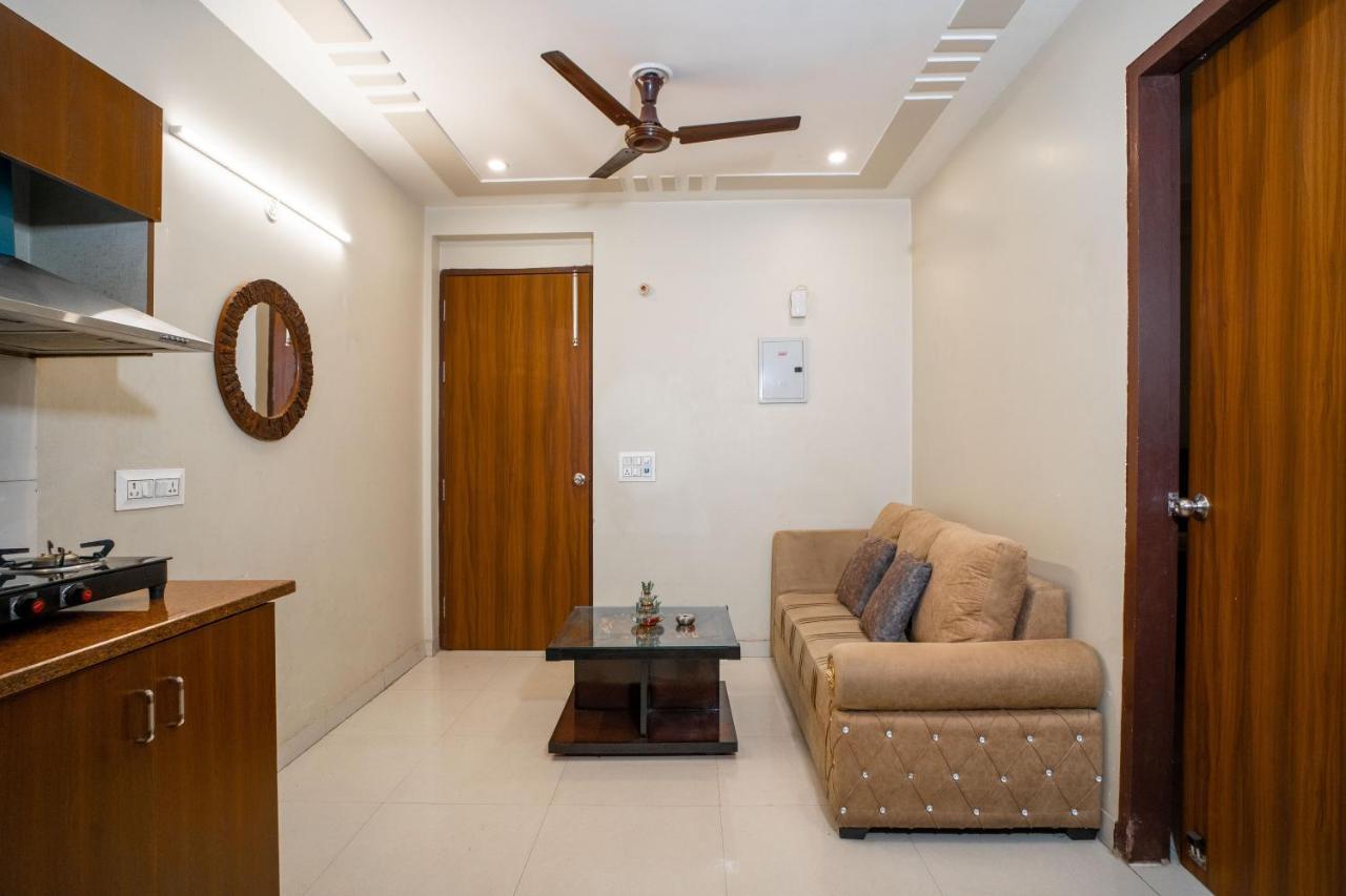 The Lodgers 2 Bhk Serviced Apartment Infront Of Artemis Hospital Gurgaon Exterior foto